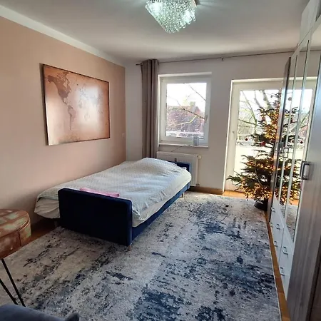 Beautiful 2-bedroom In Center Apartment