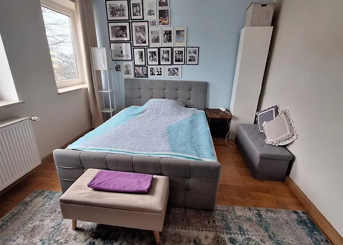 Beautiful 2-bedroom In Center *